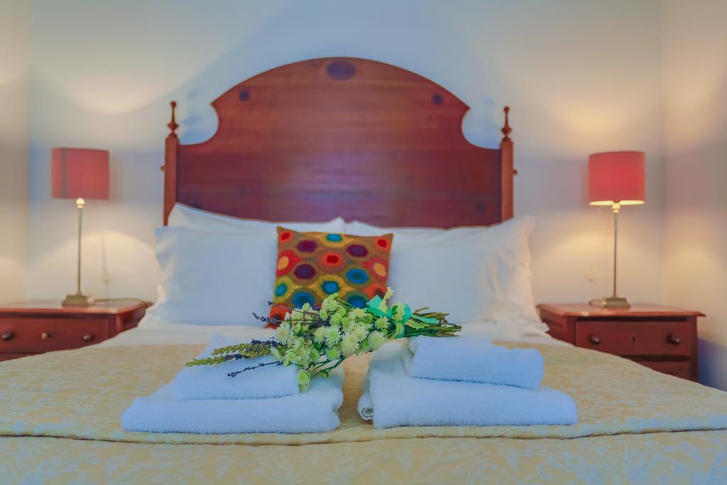 Hotel Quinta Do Convento Vila Verde dos Francos Zimmer foto